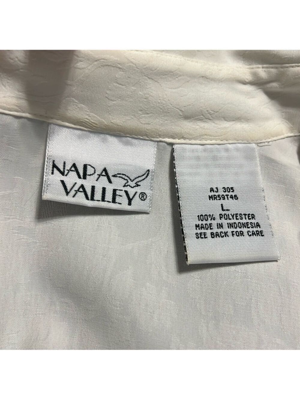 Napa Valley vintage blouse.Size L. Button up, sheer, subtle floral, long sleeve. - Picture 3 of 9